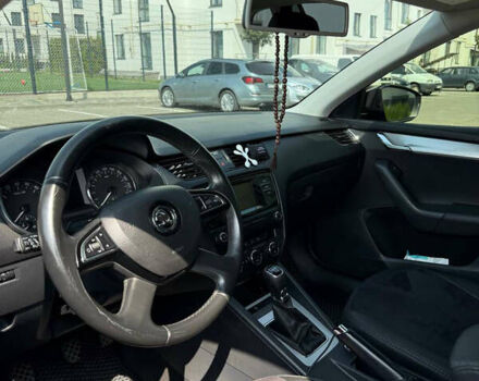 Чорний Шкода Октавія, об'ємом двигуна 1.6 л та пробігом 267 тис. км за 9500 $, фото 7 на Automoto.ua
