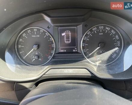 Черный Шкода Октавия, объемом двигателя 1.6 л и пробегом 238 тыс. км за 11500 $, фото 18 на Automoto.ua