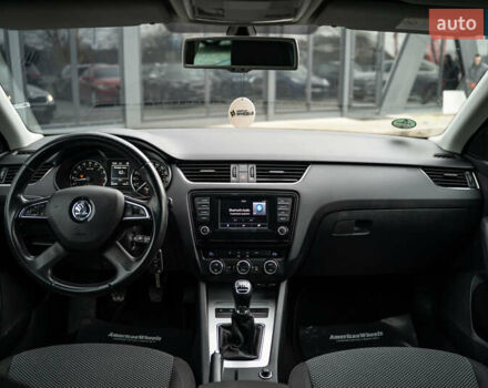 Чорний Шкода Октавія, об'ємом двигуна 1.6 л та пробігом 225 тис. км за 13400 $, фото 18 на Automoto.ua