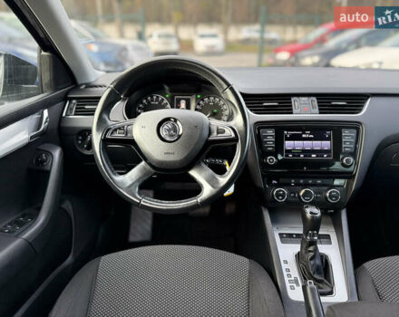 Черный Шкода Октавия, объемом двигателя 1.6 л и пробегом 217 тыс. км за 12299 $, фото 16 на Automoto.ua