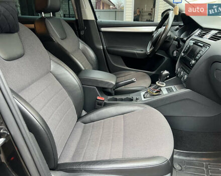 Черный Шкода Октавия, объемом двигателя 2 л и пробегом 312 тыс. км за 13500 $, фото 30 на Automoto.ua