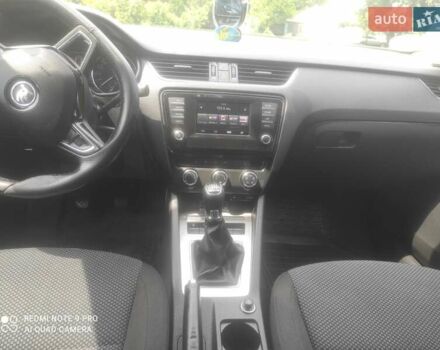 Чорний Шкода Октавія, об'ємом двигуна 1.6 л та пробігом 210 тис. км за 10200 $, фото 8 на Automoto.ua