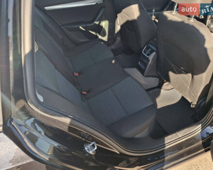 Черный Шкода Октавия, объемом двигателя 1.6 л и пробегом 270 тыс. км за 11800 $, фото 5 на Automoto.ua