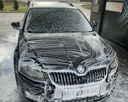 Черный Шкода Октавия, объемом двигателя 1.6 л и пробегом 267 тыс. км за 9497 $, фото 6 на Automoto.ua