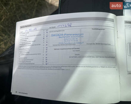 Черный Шкода Октавия, объемом двигателя 2 л и пробегом 294 тыс. км за 11900 $, фото 35 на Automoto.ua