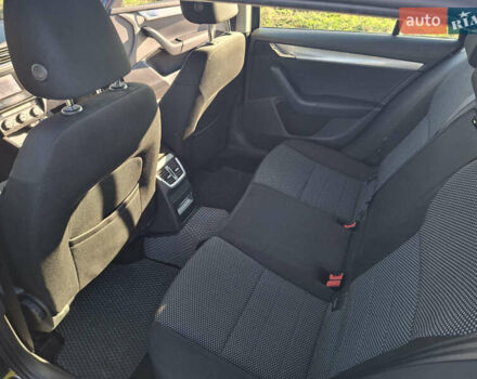 Черный Шкода Октавия, объемом двигателя 1.6 л и пробегом 270 тыс. км за 11800 $, фото 4 на Automoto.ua