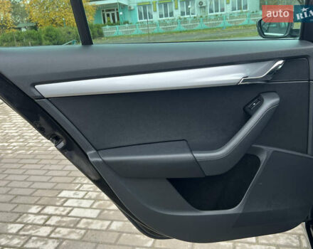 Шкода Октавия 2015 в Червонограде на Automoto.ua Черный Шкода Октавия, объемом двигателя 1.97 л и пробегом 246 тыс. км за 14135 $, фото 18 на Automoto.ua