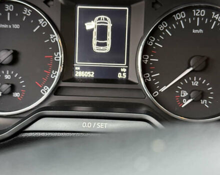 Черный Шкода Октавия, объемом двигателя 1.6 л и пробегом 285 тыс. км за 10800 $, фото 14 на Automoto.ua