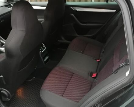 Чорний Шкода Октавія, об'ємом двигуна 2 л та пробігом 270 тис. км за 11700 $, фото 3 на Automoto.ua