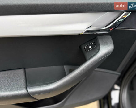 Черный Шкода Октавия, объемом двигателя 1.6 л и пробегом 285 тыс. км за 10800 $, фото 11 на Automoto.ua