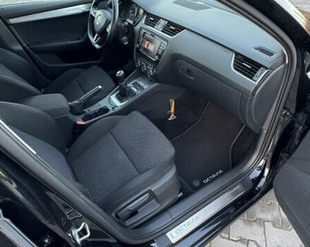 Черный Шкода Октавия, объемом двигателя 1.6 л и пробегом 275 тыс. км за 12450 $, фото 24 на Automoto.ua