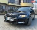 Черный Шкода Октавия, объемом двигателя 1.6 л и пробегом 307 тыс. км за 10800 $, фото 1 на Automoto.ua