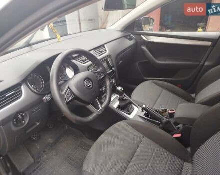 Черный Шкода Октавия, объемом двигателя 1.6 л и пробегом 307 тыс. км за 10499 $, фото 4 на Automoto.ua