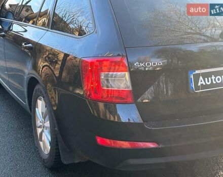 Черный Шкода Октавия, объемом двигателя 1.6 л и пробегом 227 тыс. км за 12790 $, фото 11 на Automoto.ua