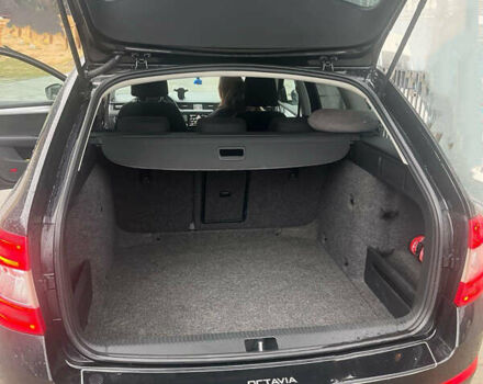 Чорний Шкода Октавія, об'ємом двигуна 1.6 л та пробігом 250 тис. км за 10500 $, фото 5 на Automoto.ua