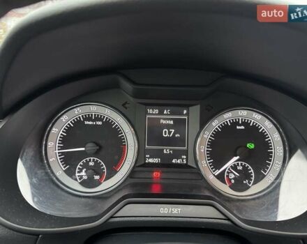 Чорний Шкода Октавія, об'ємом двигуна 1.6 л та пробігом 245 тис. км за 11500 $, фото 3 на Automoto.ua