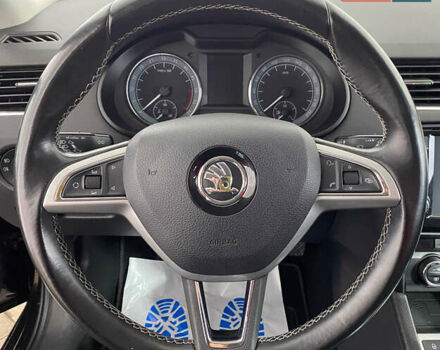 Чорний Шкода Октавія, об'ємом двигуна 1.6 л та пробігом 221 тис. км за 12250 $, фото 7 на Automoto.ua