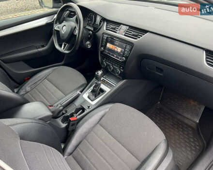 Шкода Октавия 2015 в Червонограде на Automoto.ua Черный Шкода Октавия, объемом двигателя 1.97 л и пробегом 246 тыс. км за 14135 $, фото 24 на Automoto.ua