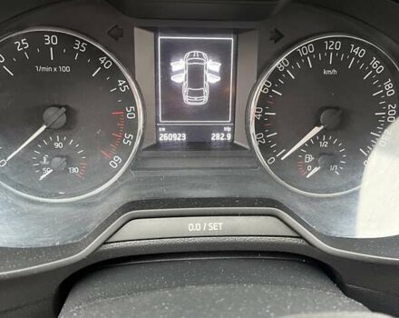 Черный Шкода Октавия, объемом двигателя 1.6 л и пробегом 260 тыс. км за 12300 $, фото 19 на Automoto.ua