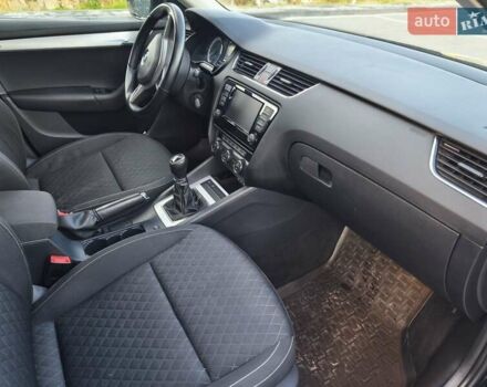 Чорний Шкода Октавія, об'ємом двигуна 1.6 л та пробігом 260 тис. км за 11300 $, фото 28 на Automoto.ua