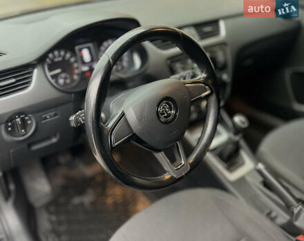 Шкода Октавия 2015 в Харькове на Automoto.ua Черный Шкода Октавия, объемом двигателя 1.6 л и пробегом 254 тыс. км за 11500 $, фото 14 на Automoto.ua