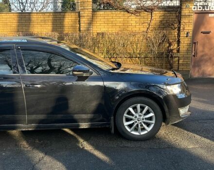 Черный Шкода Октавия, объемом двигателя 1.6 л и пробегом 227 тыс. км за 12790 $, фото 5 на Automoto.ua