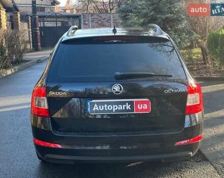 Черный Шкода Октавия, объемом двигателя 1.6 л и пробегом 227 тыс. км за 12790 $, фото 9 на Automoto.ua