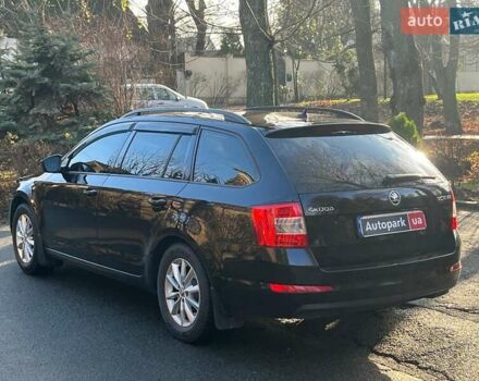 Черный Шкода Октавия, объемом двигателя 1.6 л и пробегом 227 тыс. км за 12790 $, фото 10 на Automoto.ua