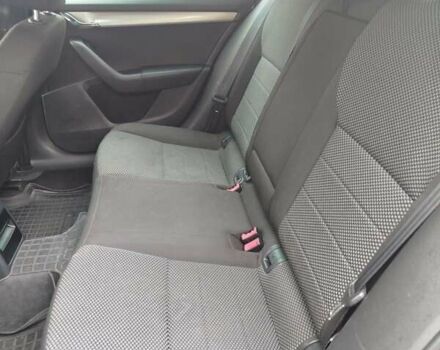 Черный Шкода Октавия, объемом двигателя 1.6 л и пробегом 307 тыс. км за 10499 $, фото 5 на Automoto.ua