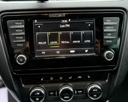 Черный Шкода Октавия, объемом двигателя 1.6 л и пробегом 285 тыс. км за 10800 $, фото 13 на Automoto.ua