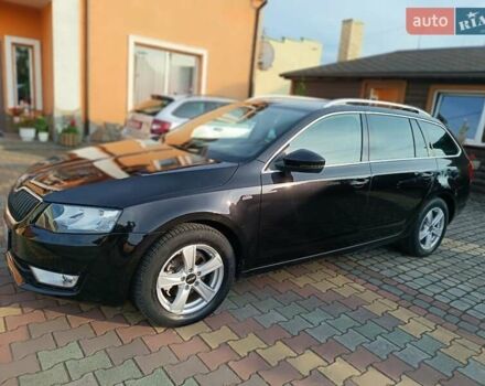 Черный Шкода Октавия, объемом двигателя 1.6 л и пробегом 277 тыс. км за 12500 $, фото 4 на Automoto.ua