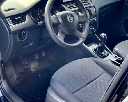 Чорний Шкода Октавія, об'ємом двигуна 1.6 л та пробігом 385 тис. км за 9200 $, фото 5 на Automoto.ua