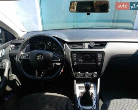 Черный Шкода Октавия, объемом двигателя 1.6 л и пробегом 245 тыс. км за 11000 $, фото 7 на Automoto.ua