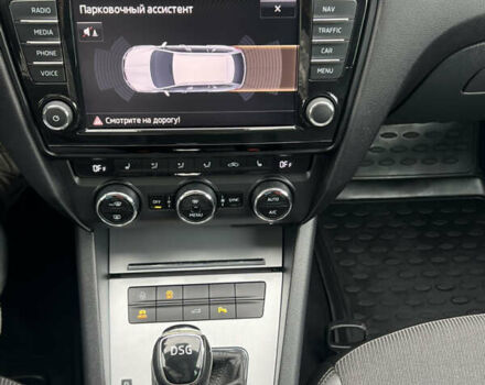 Шкода Октавия 2015 в Червонограде на Automoto.ua Черный Шкода Октавия, объемом двигателя 1.97 л и пробегом 246 тыс. км за 14135 $, фото 17 на Automoto.ua