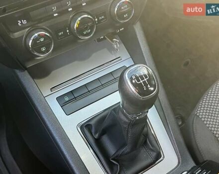 Черный Шкода Октавия, объемом двигателя 1.6 л и пробегом 227 тыс. км за 12790 $, фото 20 на Automoto.ua