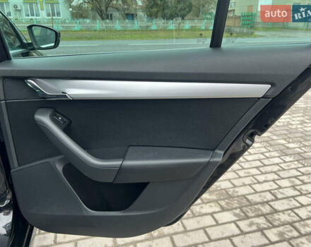 Шкода Октавия 2015 в Червонограде на Automoto.ua Черный Шкода Октавия, объемом двигателя 1.97 л и пробегом 246 тыс. км за 14135 $, фото 23 на Automoto.ua