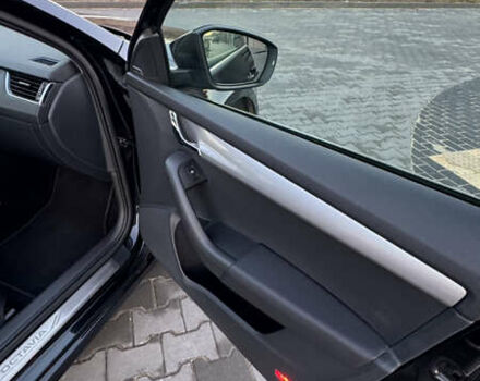 Черный Шкода Октавия, объемом двигателя 1.6 л и пробегом 275 тыс. км за 12450 $, фото 23 на Automoto.ua