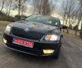 Черный Шкода Октавия, объемом двигателя 1.6 л и пробегом 239 тыс. км за 10700 $, фото 1 на Automoto.ua