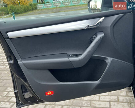 Шкода Октавия 2015 в Червонограде на Automoto.ua Черный Шкода Октавия, объемом двигателя 1.97 л и пробегом 246 тыс. км за 14135 $, фото 12 на Automoto.ua