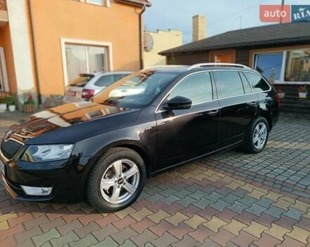Черный Шкода Октавия, объемом двигателя 1.6 л и пробегом 277 тыс. км за 12500 $, фото 3 на Automoto.ua