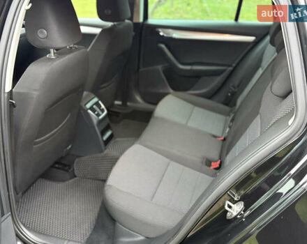 Черный Шкода Октавия, объемом двигателя 1.6 л и пробегом 285 тыс. км за 10800 $, фото 10 на Automoto.ua