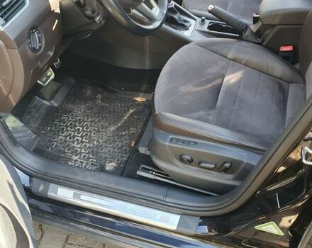 Черный Шкода Октавия, объемом двигателя 2 л и пробегом 214 тыс. км за 18600 $, фото 5 на Automoto.ua