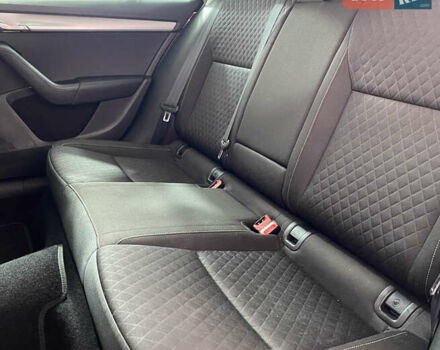 Чорний Шкода Октавія, об'ємом двигуна 1.6 л та пробігом 221 тис. км за 12250 $, фото 23 на Automoto.ua