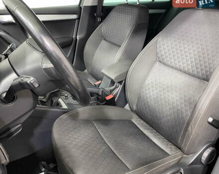 Чорний Шкода Октавія, об'ємом двигуна 1.6 л та пробігом 221 тис. км за 12250 $, фото 6 на Automoto.ua