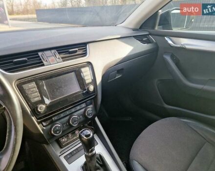Черный Шкода Октавия, объемом двигателя 1.6 л и пробегом 242 тыс. км за 11400 $, фото 2 на Automoto.ua