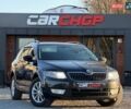 Черный Шкода Октавия, объемом двигателя 1.6 л и пробегом 252 тыс. км за 10900 $, фото 1 на Automoto.ua