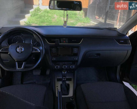 Черный Шкода Октавия, объемом двигателя 2 л и пробегом 260 тыс. км за 12500 $, фото 9 на Automoto.ua
