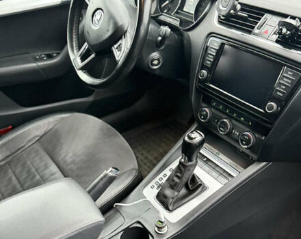 Чорний Шкода Октавія, об'ємом двигуна 1.6 л та пробігом 291 тис. км за 13300 $, фото 11 на Automoto.ua