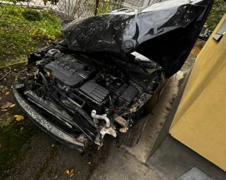 Черный Шкода Октавия, объемом двигателя 1.6 л и пробегом 220 тыс. км за 3500 $, фото 5 на Automoto.ua