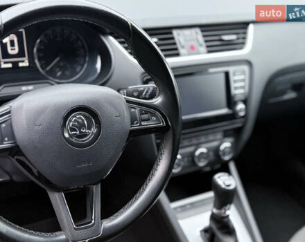 Чорний Шкода Октавія, об'ємом двигуна 1.97 л та пробігом 266 тис. км за 12700 $, фото 9 на Automoto.ua